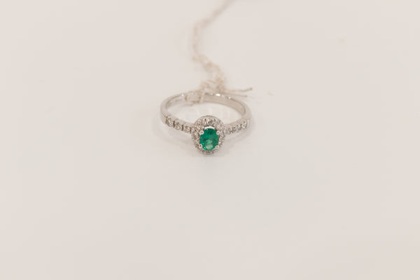 Gianni Carità (FOGI) - Anello con smeraldo taglio ovale CT 0,27